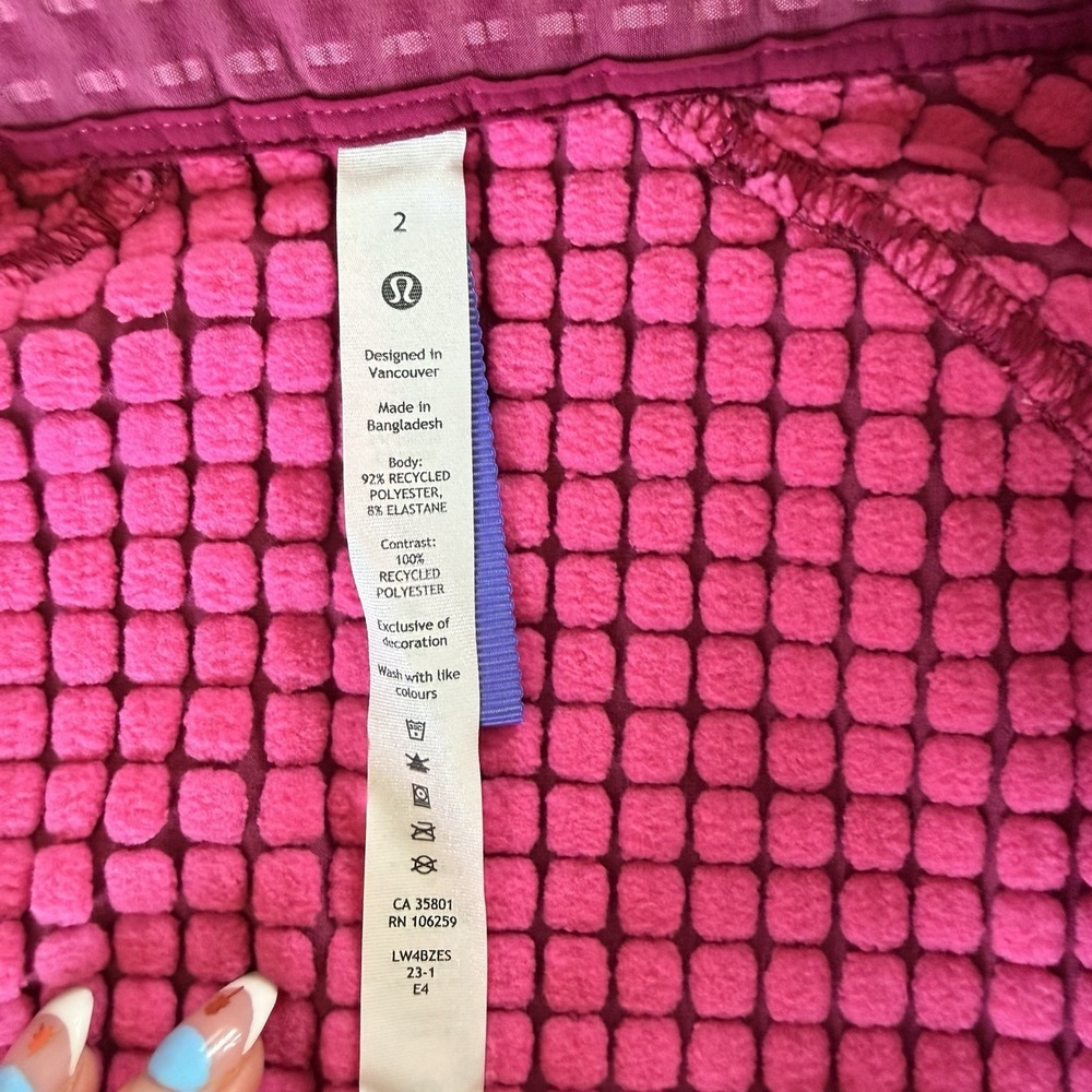 NWT LULULEMON Water-Repellent Grid Fleece Hiking Jacket Sz 2 Raspberry WLDB - Picture 4 of 9